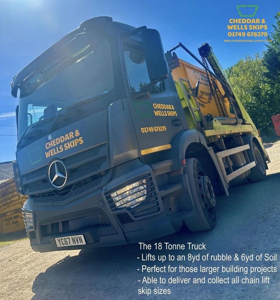 The 18 tonne skip truck